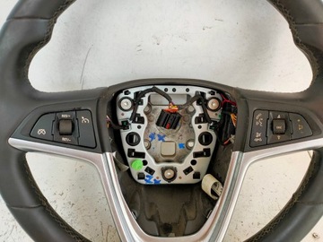 Рулевое колесо 13306885 Opel Insignia A 13306885