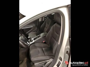 Volvo V60 I Kombi Facelifting 2.0 D3 DRIVE-E 150KM 2017 Volvo V60 I 2.0 D2 I rej. 02/2017, 150 KM, bezwypadkowy, zdjęcie 16