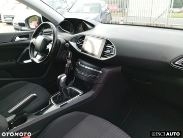 Peugeot 2015 Peugeot 308 Peugeot 308 1.2 PureTech Allure SampS 1.2 Benzyna 110KM, zdjęcie 12
