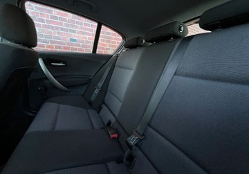 BMW Seria 1 E81/E87 Hatchback 5d E87 2.0 118d 122KM 2006 BMW Seria 1 Klima Alu Niski przebieg Gwarancja w cenie Warszawa VKKW 2.0, zdjęcie 14