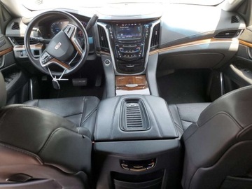 Cadillac Escalade III 2020 Cadillac Escalade ESV Luxury 2020 6.2 Benzyna 420KM, zdjęcie 8