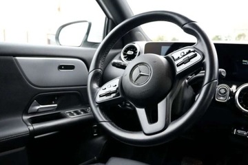 Mercedes GLA II Off-roader 1.3 200 163KM 2020 Mercedes-Benz GLA Faktura VAT, Kola zimowe gratis, Polska Salon 1.3 163KM, zdjęcie 14