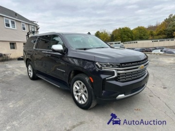 Chevrolet Suburban GMT900 2023 Chevrolet Suburban 2023 CHEVROLET SUBURBAN K1500 PREMIER 5.3 Benzyna 355KM