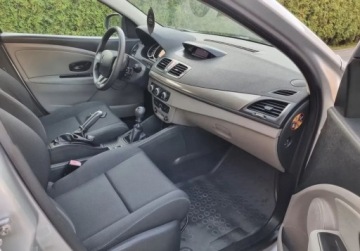 Renault Megane II Sedan 1.6 16V 110KM 2009 Renault Megane Renault Megane Renault Megane 1.6I 110PS Zadbane 1.6 Benzyna, zdjęcie 14