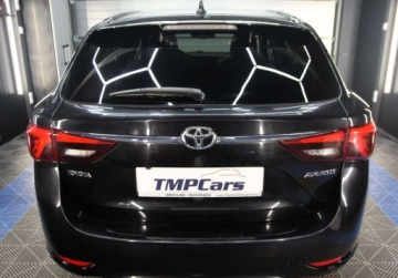 Toyota Avensis III Wagon Facelifting 2015 2.0 D-4D 143KM 2015 Toyota Avensis PL Salon _ kombi _ kamera cofania _ Alu17_ 2.0 Diesel 143KM, zdjęcie 27