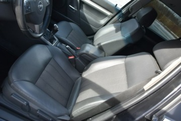 Opel Vectra C Kombi 2.8 V6 turbo ECOTEC 250KM 2008 Opel Vectra 2.8 250KM Manual 2008r. Skóra, zdjęcie 14