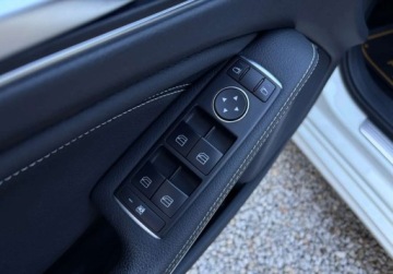 Mercedes Klasa A W176 Hatchback 5d Facelifting 200 156KM 2015 Mercedes-Benz Klasa A 1.6 156 KM gwarancja FABRYCZNY LAKIER bezwypadkow, zdjęcie 30