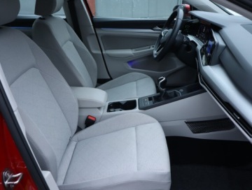 Volkswagen Golf VIII Hatchback 1.0 TSI 110KM 2021 VW Golf 1.0 TSI, Salon Polska, Klima, Klimatronic, zdjęcie 8
