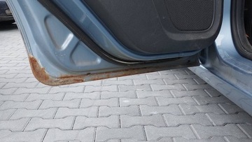 DVEŘE KOMPLETNÍ LEVÝ ZADNÍ FORD C-MAX I Z3