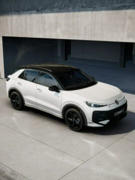 Volkswagen T-Roc I SUV Facelifting 1.5 TSI ACT 150KM 2026 Volkswagen T-Roc Wersja R-Line 1.5 eTSI 150 KM DSG, zdjęcie 10