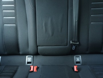 Peugeot 308 II Hatchback 5d 1.2 PureTech 130KM 2015 Peugeot 308 1.2 PureTech, Navi, Klima, zdjęcie 9