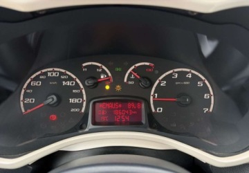 Ford Ka III 1.2 Duratec 69KM 2009 Ford KA Ford KA 2009 1.2 Titanium 1.2 Benzyna 69KM, zdjęcie 18