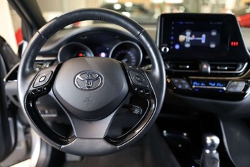 Toyota C-HR I Crossover Facelifting 1.8 Hybrid 122KM 2023 Toyota C-HR 1.8 Hybrid Style 1.8 Hybryda 122KM, zdjęcie 14