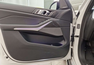 BMW X7 SUV Facelifting 3.0 40d 352KM 2025 BMW X7 BMW X7 xDrive40d M Sport Biala Perla 352 KM G07 2025 3.0, zdjęcie 10