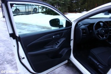 Nissan Qashqai III Crossover 1.3 DIG-T MHEV 140KM 2022 Nissan Qashqai Nissan Qashqai 1.3 DIG-T N-Connecta EU6d 1.3 Benzyna 140KM, zdjęcie 31