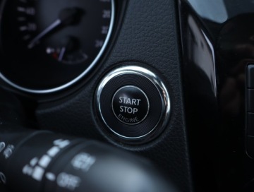 Nissan Qashqai II Crossover Facelifting 1.3 DIG-T  160KM 2019 Nissan Qashqai 1.3 DIG-T, Automat, Navi, Klima, zdjęcie 17