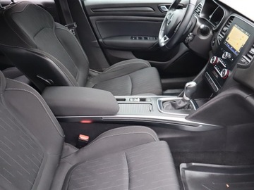 Renault Megane IV Grandtour Facelifting 1.3 TCe 140KM 2020 Renault Megane 1.3 TCe, Salon Polska, Automat, zdjęcie 8