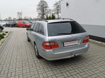 Mercedes Klasa E W211 Kombi S211 3.0 V6 (280 CDI) 190KM 2005 Mercedes E 280 3.0 V6 280 CDI 190KM Navigacja, zdjęcie 8