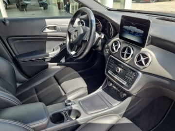 Mercedes GLA I Off-Roader Facelifting 1.6 180 122KM 2018 Mercedes-Benz GLA 180 Urban / Off Road / felgi 18, zdjęcie 11