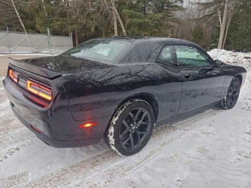 Dodge Challenger III 2023 Dodge Challenger Sxt 2023 3.6 Benzyna 303KM, zdjęcie 3