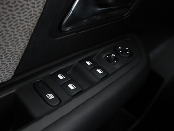 Citroen C4 III SUV 1.2 PureTech 130KM 2022 Citroen C4 Automat Navi Kamera cofania, zdjęcie 38