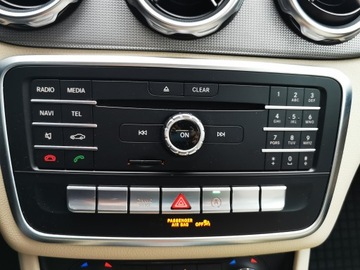 Mercedes GLA I Off-Roader Facelifting 2.0 250 211KM 2018 MERCEDES GLA 250 / 2.0 Benzyna / 211 KM / Automatyczna skrzynia biegów, zdjęcie 13