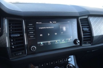 Skoda Kodiaq I SUV Facelifting 2.0 TDI SCR 150KM 2023 Skoda Kodiaq SalonPL Style 150KM DSG HAkPakietyKameraKessyEl.fotel ASO VAT, zdjęcie 16