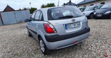 Kia Rio II Sedan 1.4 i 16V 97KM 2009 Kia Rio Kia Rio 1.4 Benzyna 97KM, zdjęcie 9