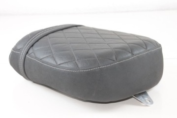 SUZUKI VL 800 VOLUSIA ВОДИТЕЛЬСКОЕ СИДЕНЬЕ ПЕРЕДНЕЕ ПАССАЖИРСКОЕ СИДЕНЬЕ ЗАДНИЙ ДИВАН