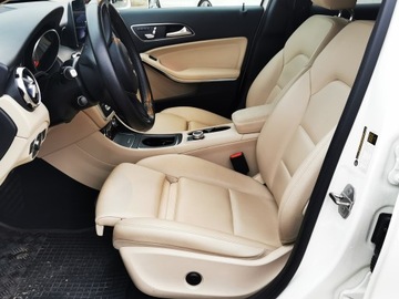 Mercedes GLA I Off-Roader Facelifting 2.0 250 211KM 2018 MERCEDES GLA 250 / 2.0 Benzyna / 211 KM / Automatyczna skrzynia biegów, zdjęcie 28