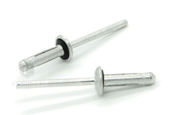 Водонепроницаемые алюминиевые заклепки для поврежденного листового металла.