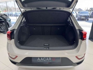 Volkswagen T-Roc I SUV Facelifting 1.5 TSI ACT 150KM 2023 Volkswagen T-Roc Life Kamera cofania Asystent parkowania CarPlayAndroid, zdjęcie 15