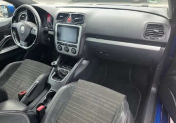 Volkswagen Scirocco III Coupe 1.4 TSI 122KM 2009 Volkswagen Scirocco 1.4Benzynkasuper stanprosto z Niemiec 1.4 Benzyna, zdjęcie 14