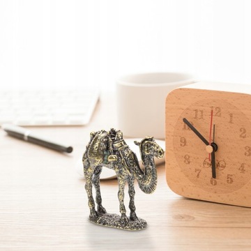 Украшение обеденного стола фигуркой верблюда из латуни