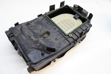 MERCEDES W166 GLE250D 2017 RHD POUZDRO FILTRU VZDUCHU