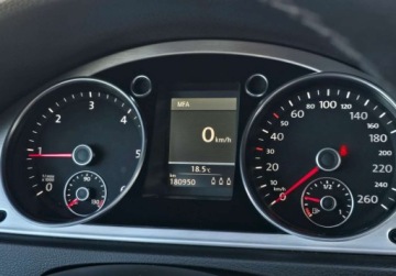 Volkswagen Passat B7 Variant 2.0 TDI CR DPF BlueMotion 140KM 2011 Volkswagen Passat Sliczny 2.0 TDI Bogata Wersja ORYGINAL Zadbany NISKI PRZ, zdjęcie 18