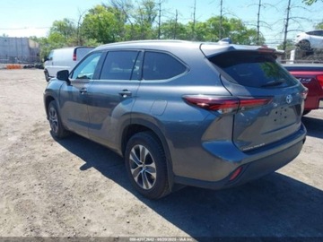 Toyota Highlander III 2024 Toyota Highlander XLE 2024 2.4l 2.4 Benzyna 265KM, zdjęcie 3