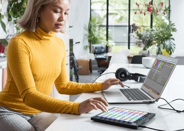 NOVATION Launchpad Mini Mk3 - MIDI-контроллер