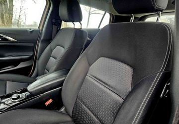 Infiniti Q30 1.6T 122KM 2016 Infiniti Q30 Infiniti Q30 1.6t Premium 1.6 Benzyna 122KM, zdjęcie 17