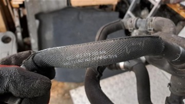 ВОДЯНОЙ ШЛАНГ AUDI A6 C6 LIFT 2.0TDI КОМПЛЕКТ