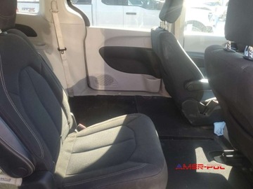 Chrysler Voyager V 2020 Chrysler Voyager 2020 r., 3,6 L LX 3.6 Benzyna 287KM, zdjęcie 10