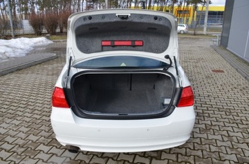 BMW Seria 3 E90-91-92-93 Limuzyna E90 318i 143KM 2011 SUPER OPŁACONA 2.0i 143KM LIFT SERWIS NAVI BI-XENON PARKTRONIK START/STOP, zdjęcie 8