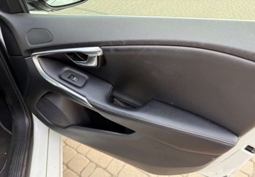 Volvo V40 II Cross Country D2 115KM 2013 Volvo V40 Volvo V40 D2 R-Design Summum 1.6 Diesel 115KM, zdjęcie 24