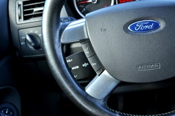 Ford Kuga I 2009 Ford Kuga 2.0 TDCi 136KM Climatronic 2XParktronik, zdjęcie 12