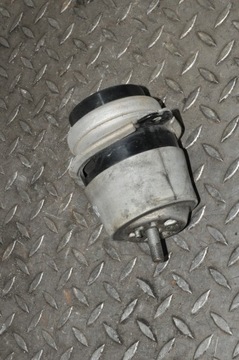 7L8199131A AUDI ULOŽENÍ MOTORU LEVÝ