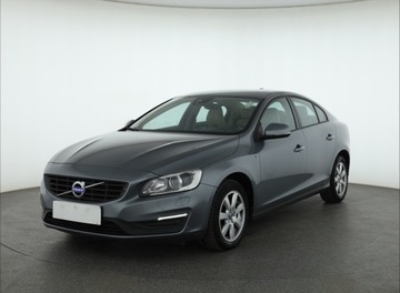 Volvo S60 II Sedan Facelifting 2.0 D4 DRIVE-E 190KM 2017 Volvo S60 D4, Salon Polska, 187 KM, Skóra, Xenon, zdjęcie 1