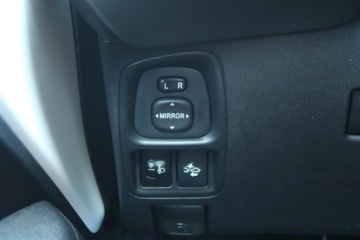 Toyota Aygo II Hatchback 3d Facelifting 1.0 VVT-i 72KM 2019 Toyota Aygo 1.0 VVT-i, Klima, Tempomat, Parktronic, zdjęcie 16