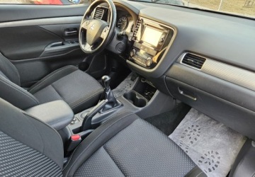 Mitsubishi Outlander III SUV Facelifting 2015 2.0 MIVEC 150KM 2016 Mitsubishi Outlander LIFT 2.0 150KM Kamera 1-Wlasciciel Ks.Serwisowa 2.0, zdjęcie 8