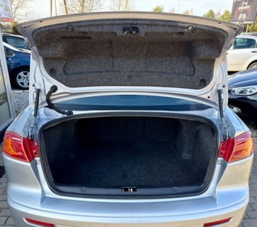 Mitsubishi Lancer IX Sedan 1.5 MIVEC 109KM 2010 Mitsubishi Lancer UDOKUMENTOWANY PRZEBIEG 1 wlasciciel BEZWYPADKOWY klimat, zdjęcie 19