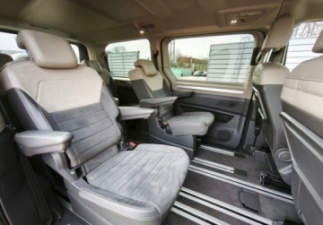 Volkswagen Multivan T7 Van L1 2.0 TDI 150KM 2024 Volkswagen Multivan L2, polskory 7 osobowy, ACC, LED Matrix, Kamera, 1 wl, zdjęcie 8